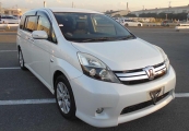 Toyota isis 2011